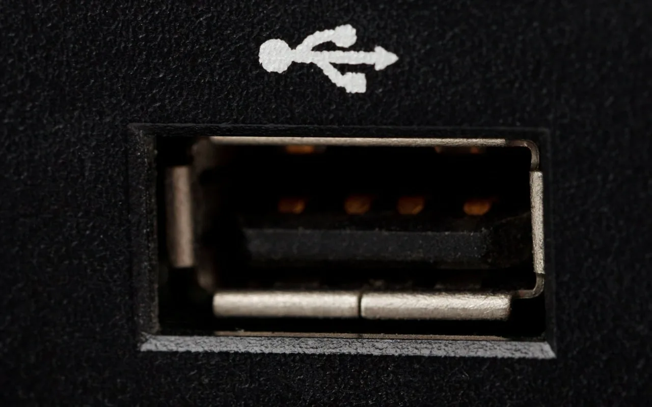 Televisiosi Usb-Portti Kätkee Sisäänsä Useita Toimintoja, Joista Et Ole Tiennyt: Voit Käyttää Sitä Muuhunkin Kuin Elokuvien Katseluun Muistikorteilta.