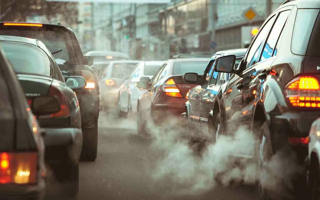 Kuinka Pysäyttää Auto, Jos Jarrut Lakkaavat Yllättäen Toimimasta