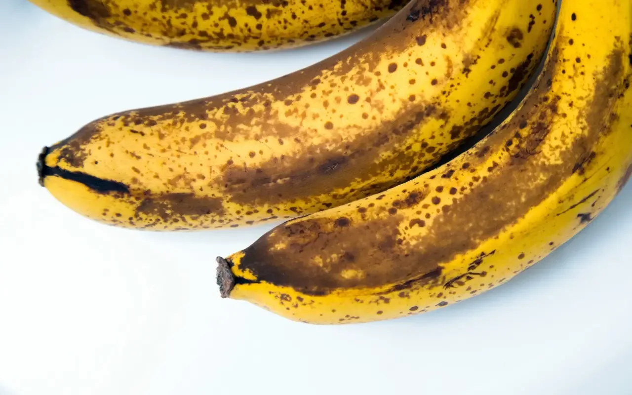 Banaaninkuori Ja Etikka: Mihin Tämä Viraalinen Kotitekoinen Seos On Hyödyllinen
