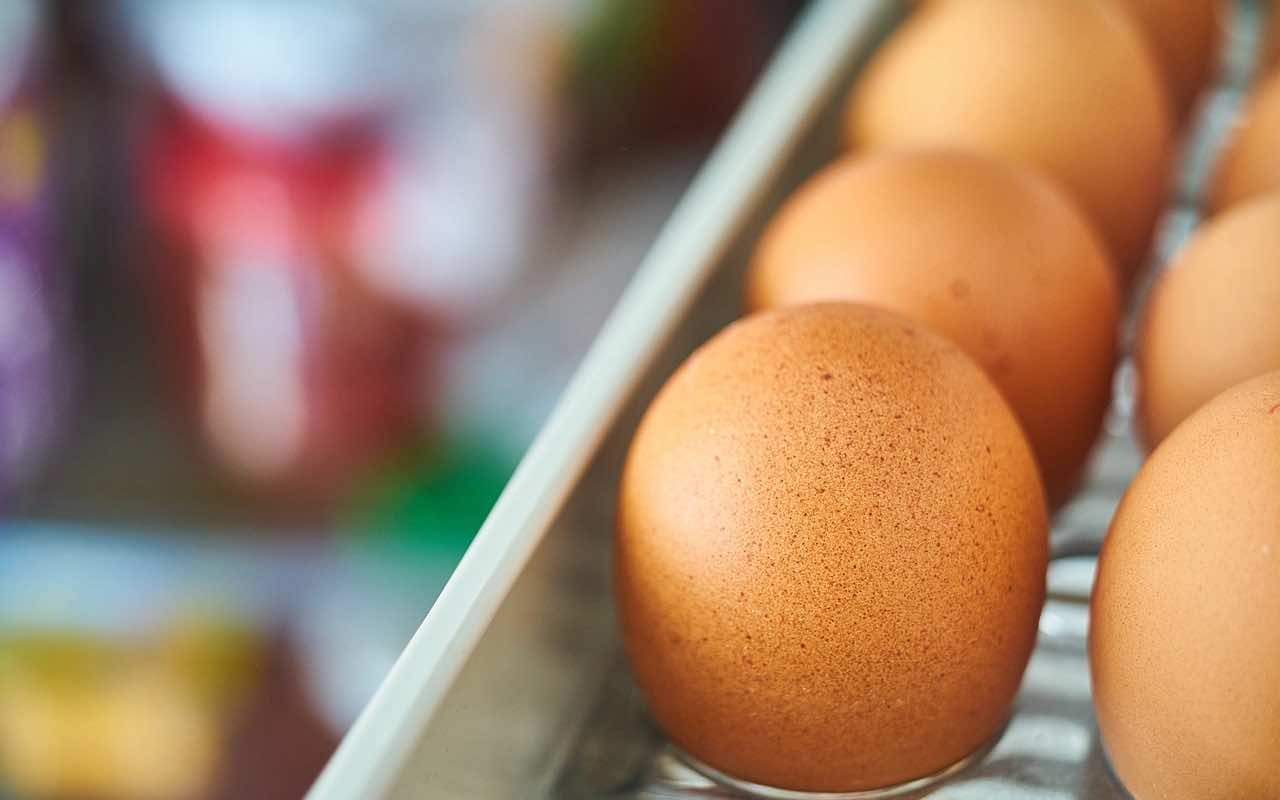 Kiireellinen | Nämä Tappavat Munat On Määrätty Poistettavaksi Kaikista Myyntipisteistä, Koska Ne Ovat Saastuneita Ja Aiheuttavat Vakavia Sairauksia.
