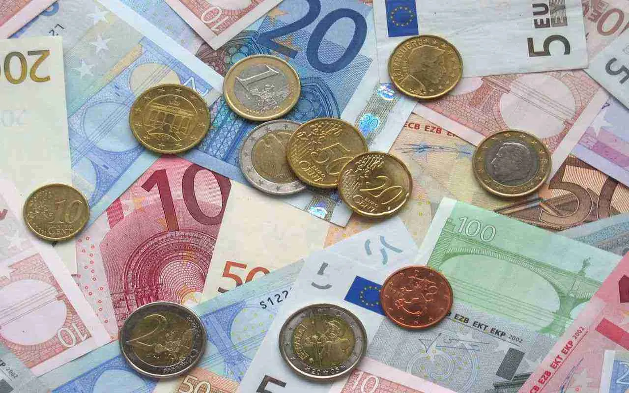 Etsi Laatikoistasi 2 Euron Kolikko, Jonka Voi Myydä 200 Eurolla.