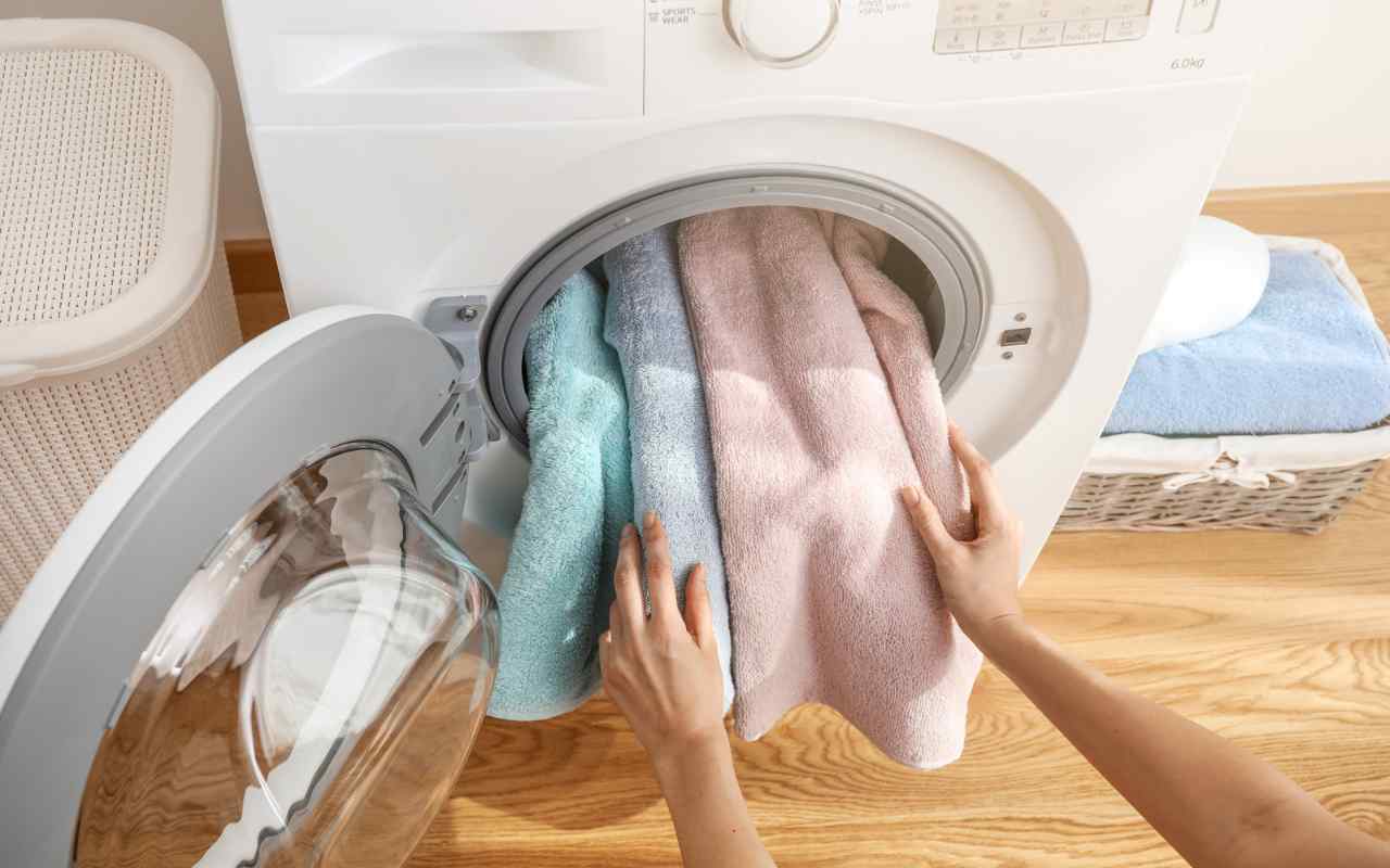Miksi Pyyhkeiden Pesu Lämpimässä Vedessä On Virhe Ja Mikä On Ihanteellinen Lämpötila?
