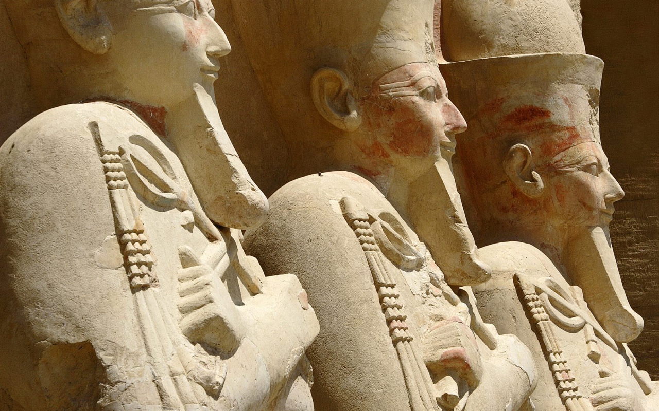 Egyptin Pääkaupungin Työväenluokan Vartijoilla Oli Ehnatonin Hallintokaudella Luusta Valmistetut Pillit.