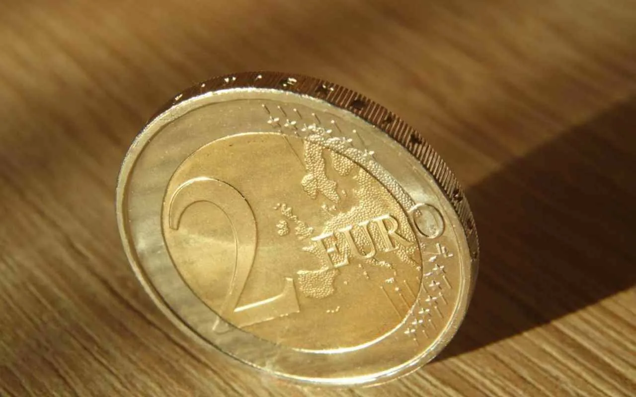 Etsi Laatikoistasi 2 Euron Kolikko, Jonka Voi Myydä 200 Eurolla.