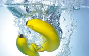 Banaaninkuori Puhdistaa Vettä