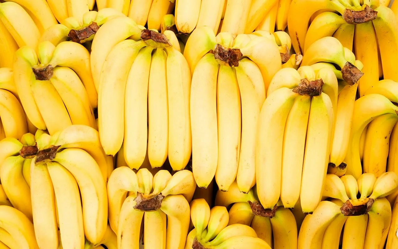 Banaaninkuori Puhdistaa Vettä