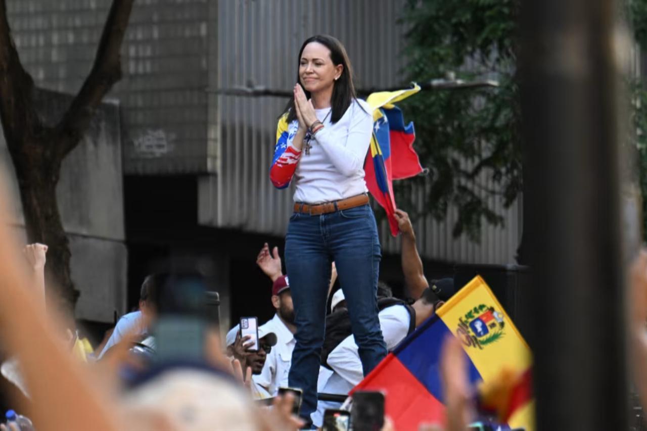 Vuoden 2025 Nobelin Rauhanpalkinto Myönnetään María Corina Machadolle, Johtajalle, Joka On Tuonut Toivoa Venezuelaan.