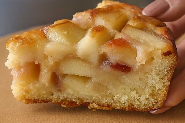 La Torta D’autunno Per Eccellenza Con Tante Mele E Yogurt: Buona, Sofficissima E Non Ti Appesantisce, È Da Preparare Oggi Stesso