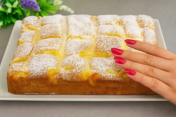 L’ho Fatta Per Curiosità E Ora Non Smetto Più: La Torta Di Mele Che Si Scioglie In Bocca Come Un Budino, È Semplicemente Irresistibile!