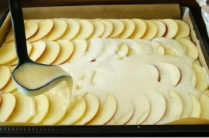 Valmistan Sen Illalla Ja Seuraavana Aamuna Aamiaiseksi Ei Ole Enää Mitään Jäljellä: Pehmeä Omenapiirakka Pannulla, Yksinkertainen Ja Kevyt, Vain 220 Kcal