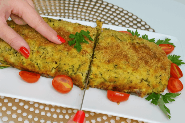 Con Tre Zucchine Preparo Il Polpettone Più Buono E Leggero Che Ci Sia: Dentro È Filante, Fuori Dorato E Croccante