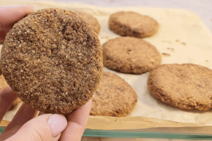 Kaura, Banaani Ja Saksanpähkinät: Ravitsemusterapeutin Keksejä, Jotka Täyttävät, Säätelevät Suolistoa Ja Tekevät Hyvää Sydämelle (Myös Hyvä Syödä Joka Päivä)