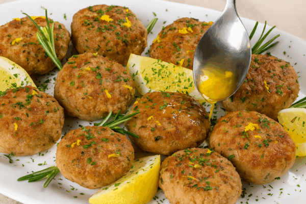 Polpette Morbidissime Al Limone: Tenere Dentro E Con Un Sughetto Da Scarpetta Sono Il Secondo Che Piace Sempre A Tutti