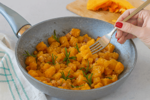 Syksyinen Lisuke, Joka Ei Voi Puuttua Kodistani: Kurpitsa, Kinkku Ja Se Kultainen Kuori, Josta Tekee Mieli Tehdä Tossu