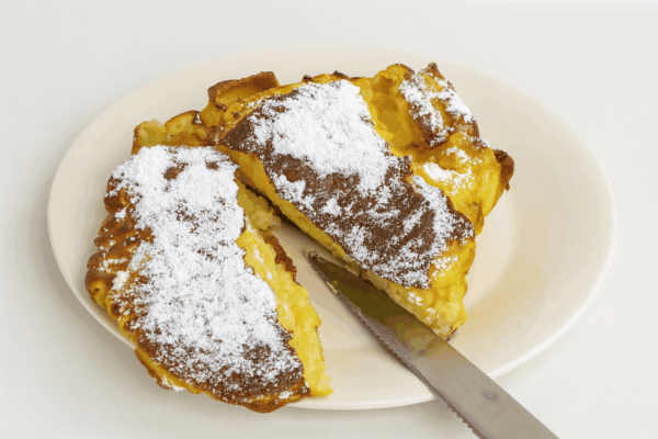 La Ricetta Più Furba Che Conosco: Frulli Tutto In 5 Minuti E Ottieni Una Torta Leggera Da Colazione Con Solo 4 Ingredienti Senza Zucchero E Farina!