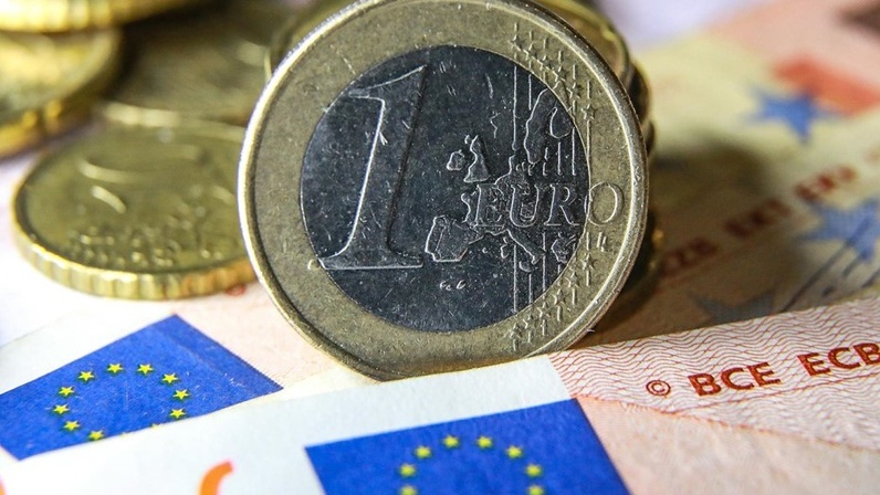 David, 75-Vuotias Itsenäinen Ammatinharjoittaja, Jatkaa Työskentelyä, Koska Hänen Eläkkeensä Ei Riitä Edes Välttämättömimpiin Menoihin.