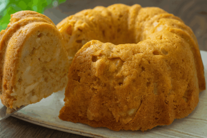 Tarvitset Kurpitsan Ja 2 Omenaa Valmistaaksesi Tämän Erittäin Pehmeän Ja Kostean Munkin | Vain 170 Kcal!