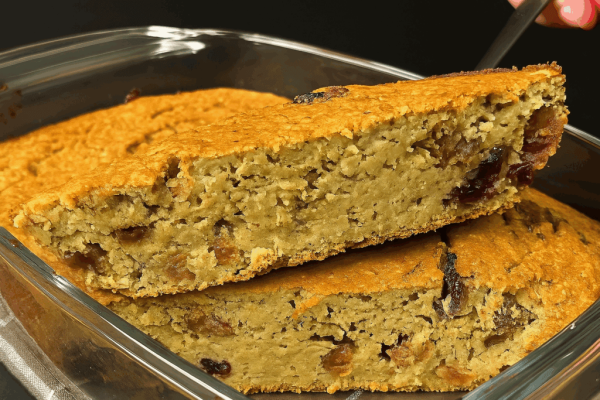 Una Fetta E Sei A Posto Fino A Pranzo: La Torta Di Avena E Frutta Che Faccio Quando Voglio Restare Leggera (E Tiene A Bada La Fame Nervosa)