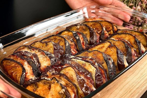 Ei Muuta Kuin Parmesaania! Munakoisoista Valmistan Paistettuja Täytettyjä Paketteja Puolet Kalorimäärästä Ja Ilman Paistamista (Vain 210 Kcal)