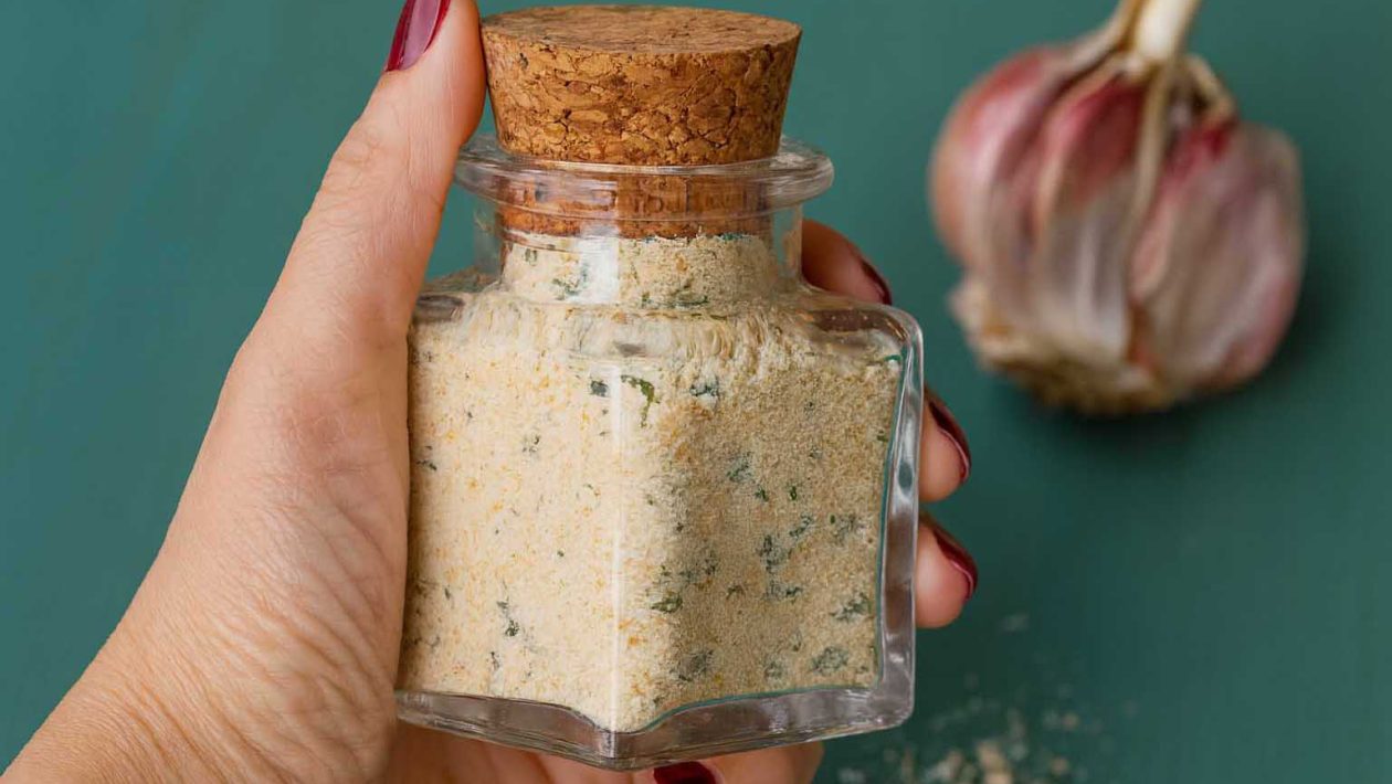 Isoäitini Salaisuus Rapealle Ja Kevyelle Lihalle, Kalalle Ja Vihanneksille: Sitruunaleivitys, Joka Ei Koskaan Petä