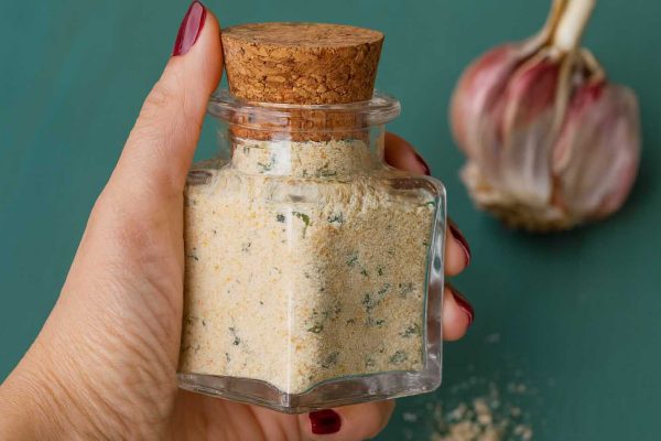 Isoäitini Salaisuus Rapealle Ja Kevyelle Lihalle, Kalalle Ja Vihanneksille: Sitruunaleivitys, Joka Ei Koskaan Petä