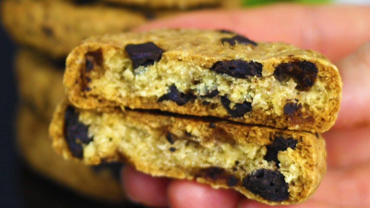 Kutsun Niitä Keskiyön Kekseihini: Runsaasti Kuitua Ja Proteiinia, Jotka Sopivat Täydellisesti Leffan Edessä Syömiseen Myöhään Illalla!