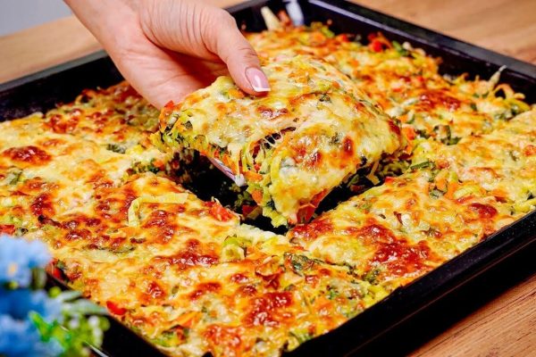 Noudatan Tiukkaa Ruokavaliota Ja Laihdun Paljon, Tämä Pizza Kirjaimellisesti Pelasti Minut: Rapea, Täynnä Vihanneksia Ja Vain 220 Kaloria!