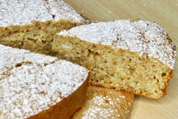 Omena- Ja Päärynäkakku, Se On Huijaus Ei Huijaus: Vaikka Se Olisi Jälkiruoka, Voin Syödä Sen Aamiaiseksi Vaikka Laihduttamalla!