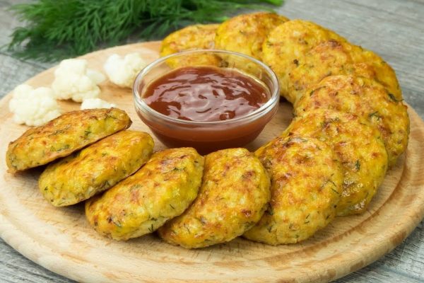 Poikani Ei Todellakaan Halunnut Kuulla Siitä, Mutta Nyt Näiden Pannukakkujen Kanssa Hän Syö Kukkakaalia Ilman Ongelmia: Onneksi Onnistuin!