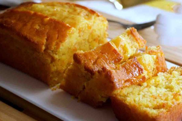 Purista 2 Appelsiinia Ja Valmista Heti Kanssani Tämä 145 Kalorin Luumukakku, Kaikki Kadehtivat Minua: Se On Pehmeää Ja Erittäin Tuoksuvaa!