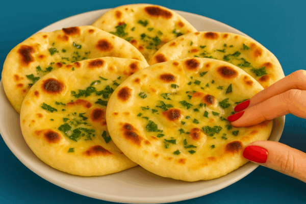 Non È Pizza, Non È Focaccia: È Molto Di Più! Soffice, Profumato E Pronto In Padella Con Pochissimi Ingredienti: Una Ricetta Antica Ma Furba!