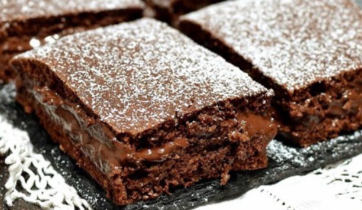 Vain 100 Kcal | Aloitin Vaivaamisen, Mutta Minulla Ei Ollut Kananmunia, Maitoa Tai Sokeria: Mutta Tämä Kakku Oli Kuitenkin Poissa Tästä Maailmasta!