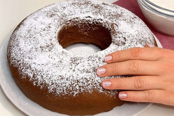 La Ciambella Al Cacao Più Soffice E Leggera Che Abbia Mai Fatto: Solo Albumi, Niente Burro Né Tuorli, Perfetta A Dieta E Con Sole 140 Calorie A Fetta!