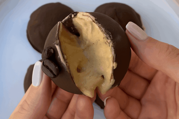 La Mia Scorta Segreta In Freezer Sempre Pronta: Bon Bon Al Caffè Fatti In Casa, Cremosi E Leggeri Pronti In 5 Minuti E Con Solo 70 Kcal L’Uno1