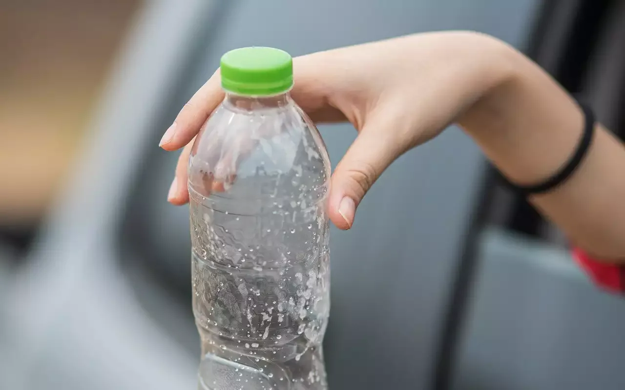 Ongelma Ei Ole Pullojen Uudelleenkäytössä: Tiede Väittää, Että Todellinen Vaara Piilee Siinä, Miten Teemme Sen.