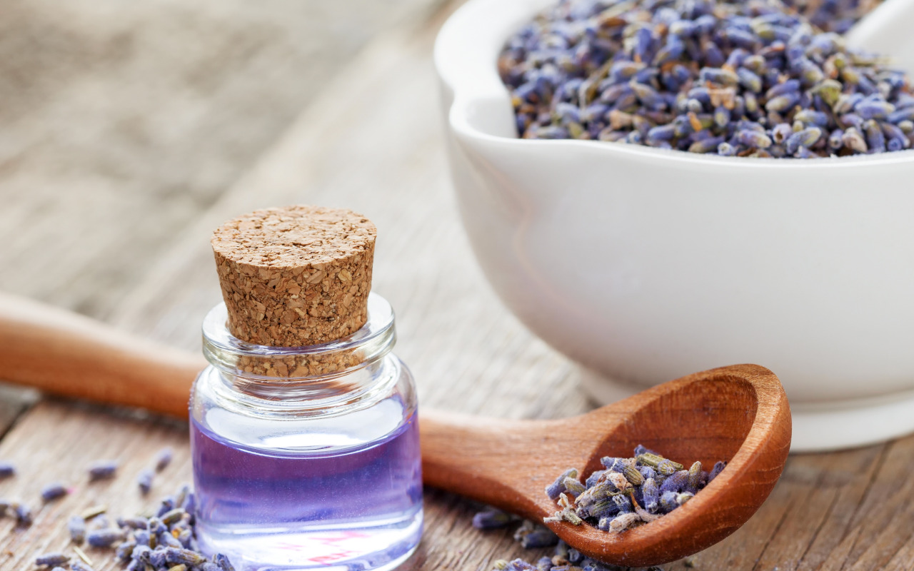 Hyvästi, Muurahaiset: Eteeristen Öljyjen Menetelmä, Joka Täyttää Kotisi Tuoksulla Ja Karkottaa Muurahaiset