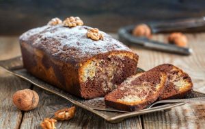 Nopea Kakku Kreikkalaisella Jogurtilla. Paras Tarjoilla Pähkinöiden Kanssa.