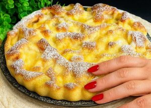 Luulin Sen Olevan Tavallinen Omenakakku… Sen Sijaan Se On Pehmein Ja Kevyin, Mitä Olen Koskaan Kokeillut, Tällä Kertaa Anoppi Ylitti Itsensä!