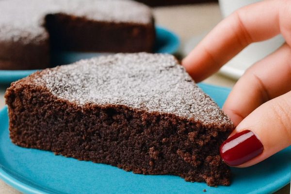 La Mia Ricetta “Furba” Per Una Torta Cioccolatosa Ma Light: Solo Albumi E Cacao, Resta Sofficissima Per Giorni E Ha Solo 120 Kcal A Fetta!